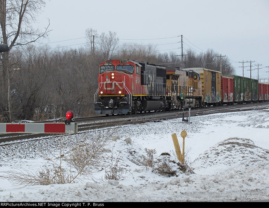 CN 5740 and UP 2612